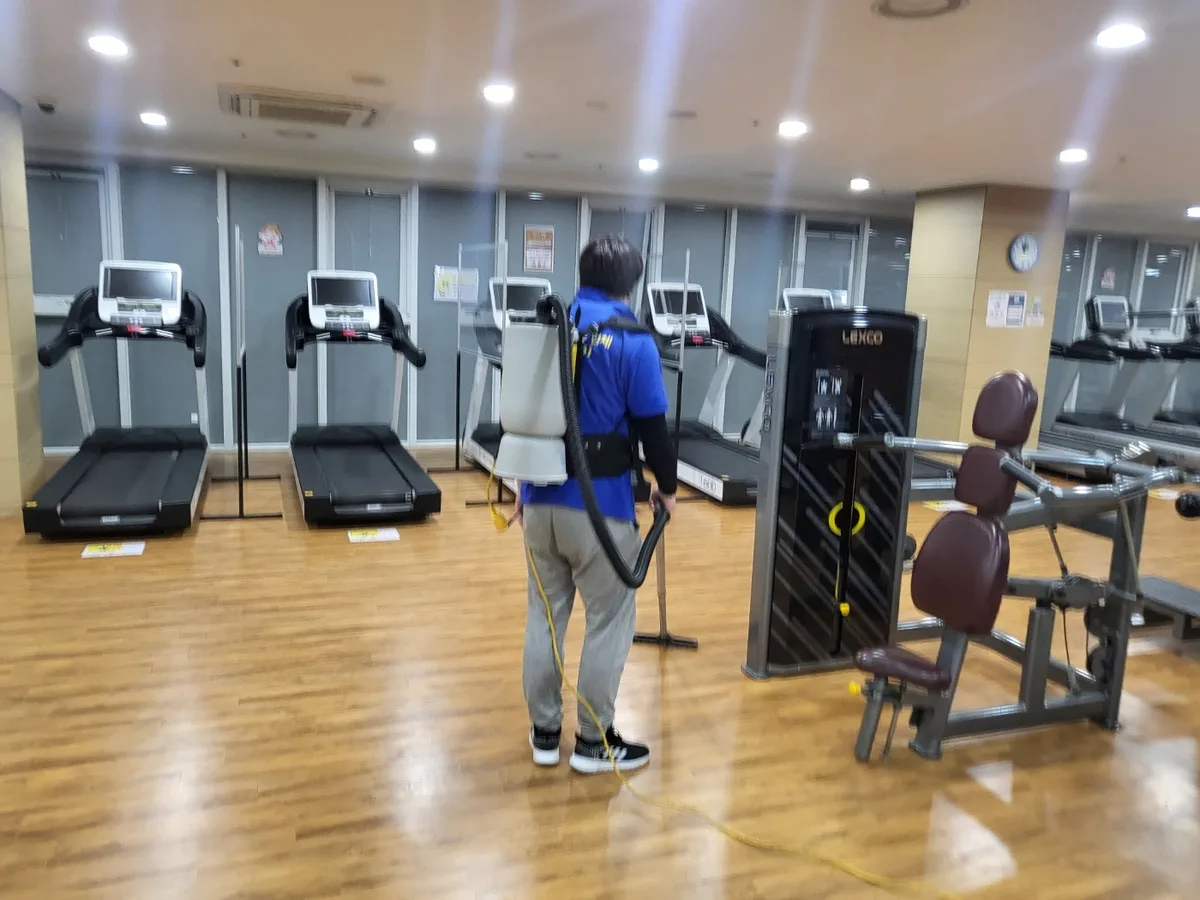 광주시 도척면 헬스장 샤워실 장비 주변 정밀 위생청소 사례 - 행진크린